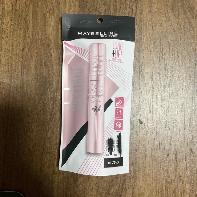 MAYBELLINE(メイベリン)の《新品》Maybelline スカイハイ ブラック コスメ/美容のベースメイク/化粧品(マスカラ)の商品写真