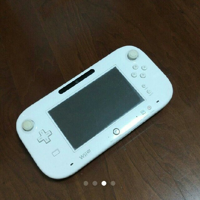 ソフト2本内蔵 WiiU 32GB 本体 白 ホワイト ソフト2本内蔵 WiiU 32GB 本体 白 ホワイト