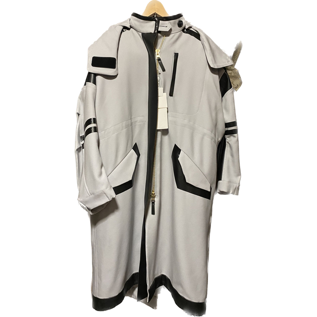 mame(マメ)のShadow Patched Wool Hooded Coat レディースのジャケット/アウター(ロングコート)の商品写真