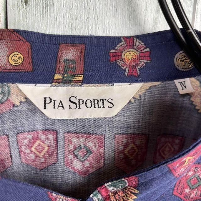 90's PIA SPORTS ライカ　日本製　エンブレム柄　ノーカラーシャツ