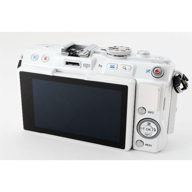 OLYMPUS(オリンパス)のOLYMPUS PEN Lite E-PL6 ボディ ホワイト スマホ/家電/カメラのカメラ(デジタル一眼)の商品写真