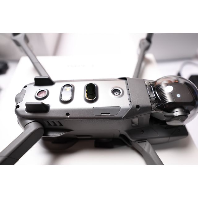 DJI Mavic2 Pro + FLY MORE KIT【リモートID免除】 エンタメ/ホビーのおもちゃ/ぬいぐるみ(ホビーラジコン)の商品写真