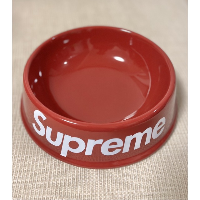 supreme(シュプリーム)ドッグボウル