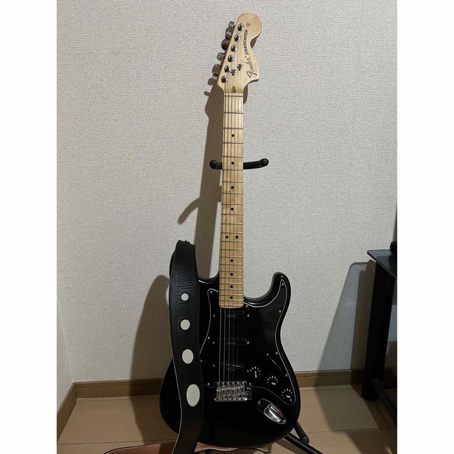 Fender(フェンダー)のフェンダー　ストラトキャスターおまけ付き 楽器のギター(エレキギター)の商品写真