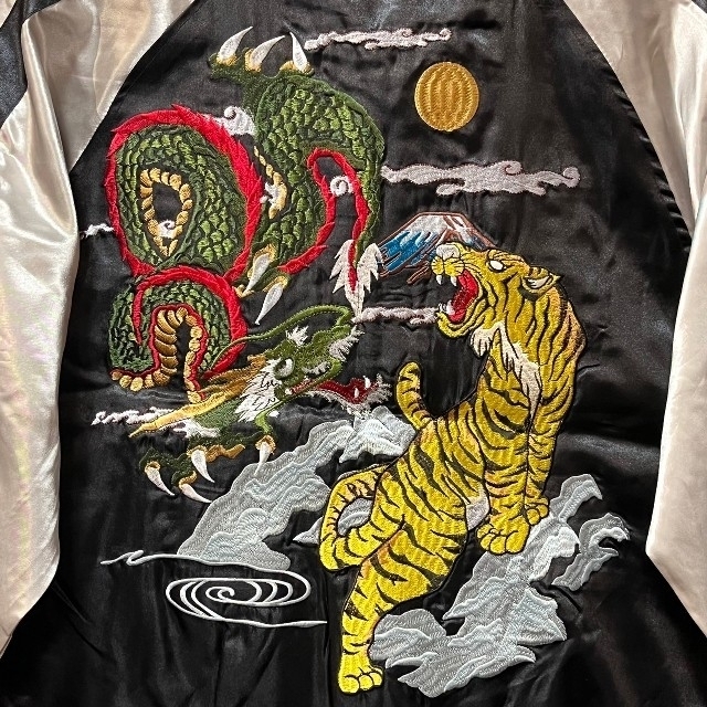 男女兼用 刺繍 スカジャン トラ 虎 ドラゴン 龍 (黒)の通販 by 男女兼用 刺繍 スカジャン トラ 虎 ドラゴン 龍 (黒)の通販 by