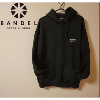 バンデル(BANDEL)のBANDEL ブラック パーカー  メンズ　バンデル　トレーニングウェア　新品(パーカー)