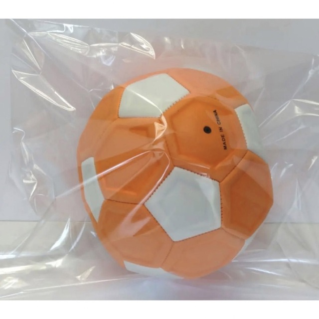 サッカーボール 変化球 サッカー マジックサッカーボール フットサル 芝生 4号 スポーツ/アウトドアのサッカー/フットサル(ボール)の商品写真