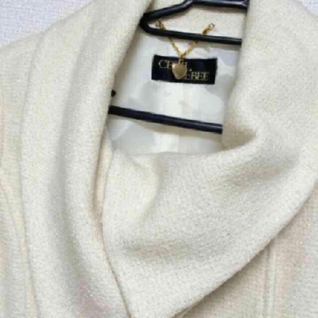 CECIL McBEE(セシルマクビー)のセシルマクビー 　ショート　コート　ホワイト レディースのジャケット/アウター(その他)の商品写真