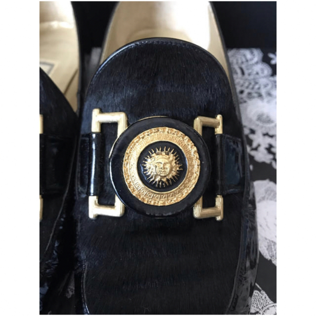 VERSACE(ヴェルサーチ)の♚VERSACE  メデューサ異素材ローファー♚ レディースの靴/シューズ(ローファー/革靴)の商品写真