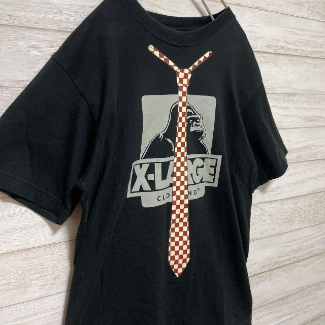 XLARGE(エクストララージ)のXLARGE Tシャツ ゴリラ ロゴプリント ネクタイ プリント ストリート メンズのトップス(Tシャツ/カットソー(半袖/袖なし))の商品写真