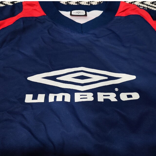 UMBRO(アンブロ)の＊UMBRO＊　アンブロ　サッカー　上下　トレーニングウェア　サイズM-L スポーツ/アウトドアのランニング(ウェア)の商品写真