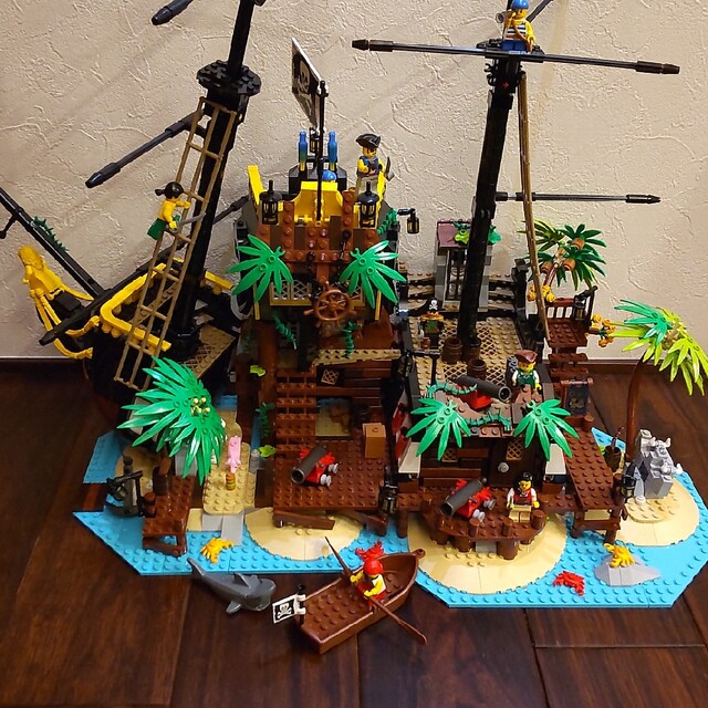 逆輸入 レゴ(LEGO) 赤ひげ船長の海賊島 エンタメ/ホビー