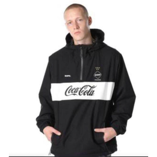 エフシーアールビー(F.C.R.B.)の【美品】Mサイズ　F.C.R.B.×コカコーラ　COCA-COLA アノラック(パーカー)