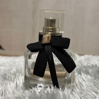 イヴサンローラン(Yves Saint Laurent)のイブサンローラン　モンパリ (香水(女性用))