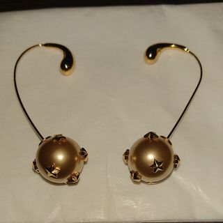 ピアス(ピアス)