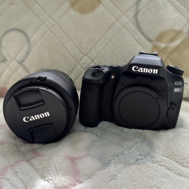 Canon EOS 80D レンズキット　カメラバッグ付き