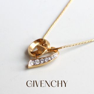 【ロング】givenchy ゴールドネックレス　ハート　ロゴ　ロングチェーン