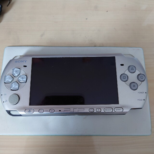 ☆PSP3000本体☆ソフト1本、充電器付き☆