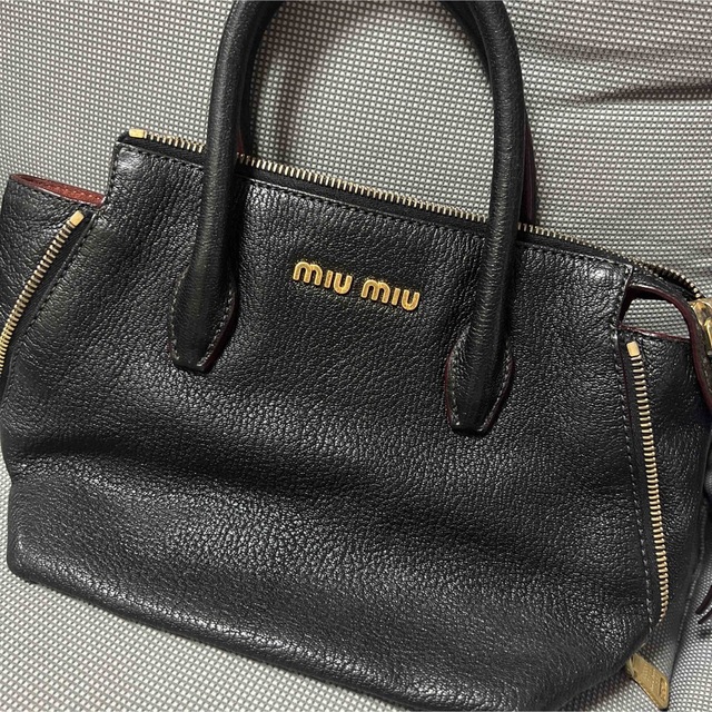 miu miu ミュウミュウ　バッグレディース