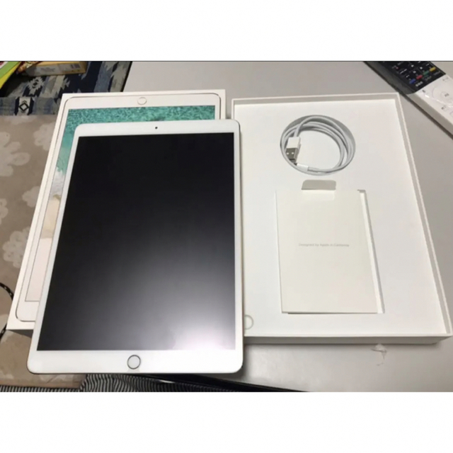 iPad - iPad pro 10.5 WiFi＋simフリー 64gb ゴールドの通販 by ううた 