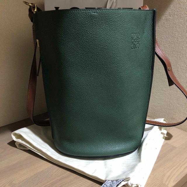 美品　ロエベ LOEWE