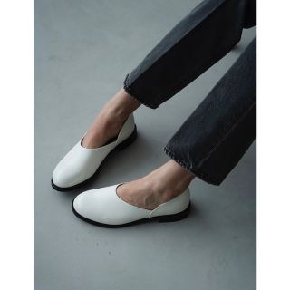 クラネ(CLANE)のClane x Haruta Flat shoes ホワイト　36(ローファー/革靴)