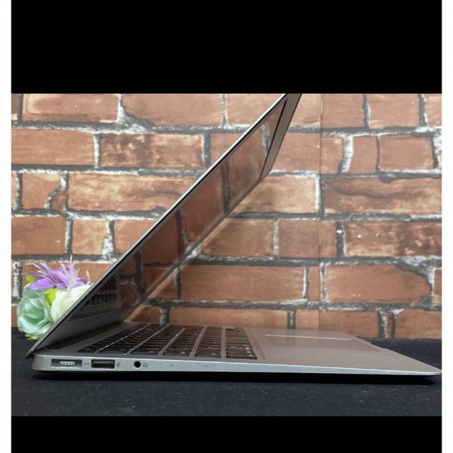 MacBook Air  (A1466)