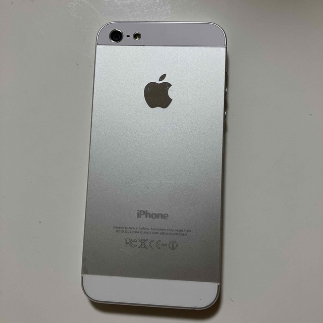 iPhone 6s Silver 64 GB Softbank スマホ/家電/カメラのスマートフォン/携帯電話(スマートフォン本体)の商品写真