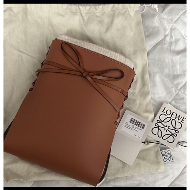 若者の大愛商品 LOEWE ロエベ イケバナショルダーバッグ タン LOEWE - ショルダーバッグ 若者の大愛商品 LOEWE ロエベ イケバナショルダーバッグ タン LOEWE - ショルダーバッグ