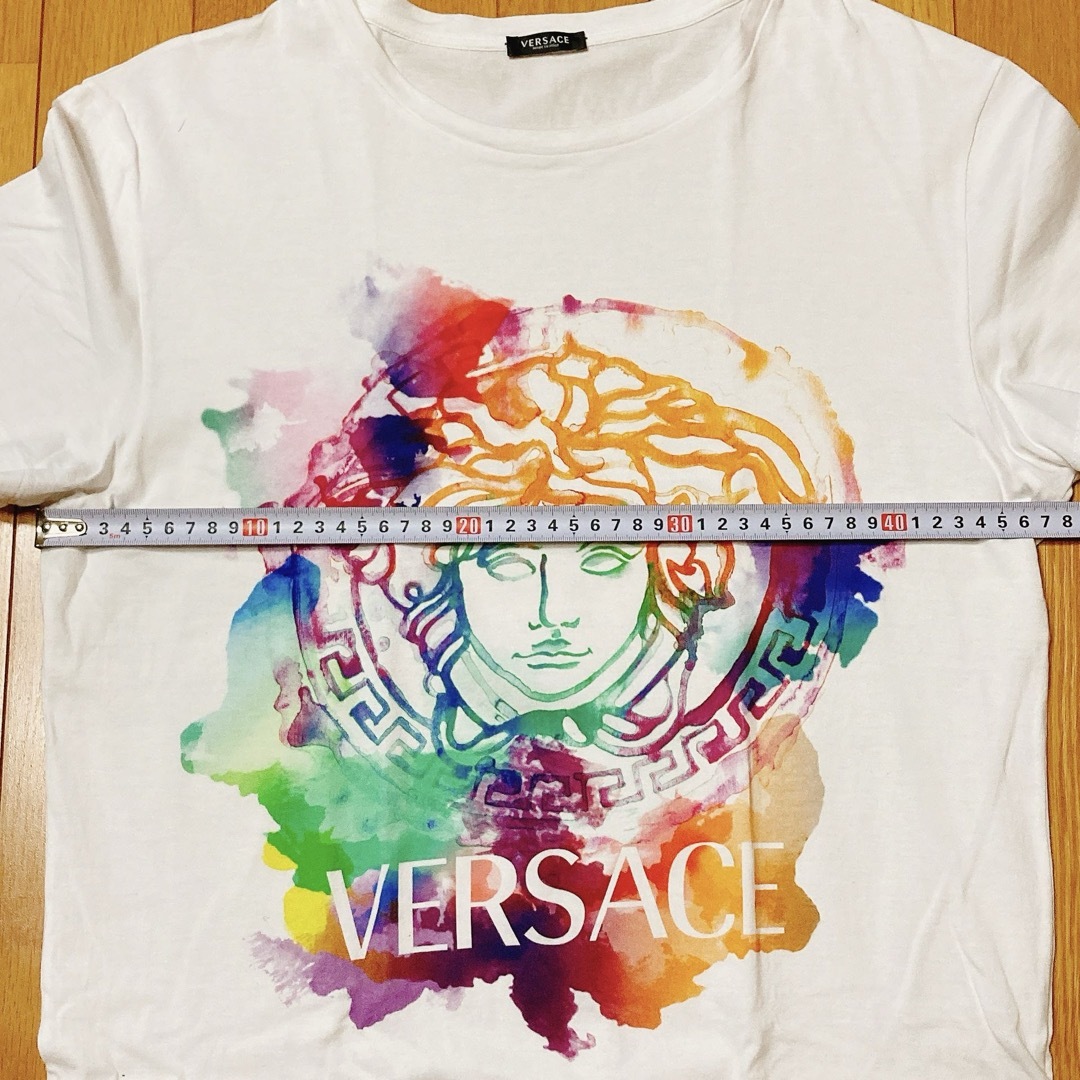 VERSACE(ヴェルサーチ)のヴェルサーチ　カラフルメデューサロゴTシャツ　サイズ36 ホログラムタグ有正規品 メンズのトップス(Tシャツ/カットソー(半袖/袖なし))の商品写真