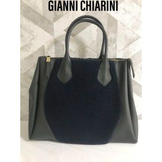 ジャンニキャリーニ(GIANNI CHIARINI)の【極美品】ジャンニキアリーニ ボア  ポーチ付き ハンドバッグ トート ブラック(ハンドバッグ)