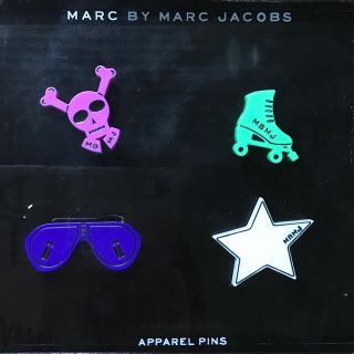 マークバイマークジェイコブス(MARC BY MARC JACOBS)の【最終価格】MARC BY MARC JACOBS APPAREL PINS(ブローチ/コサージュ)