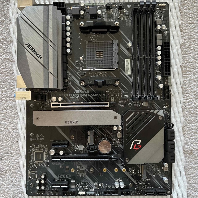 ASRock X570 Phantom Gaming 4マザーボード amd