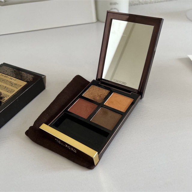 TOM FORD BEAUTY(トムフォードビューティ)のトム フォード ビューティ ソレイユ アイ カラー クォード 26 レオパード… コスメ/美容のベースメイク/化粧品(アイシャドウ)の商品写真