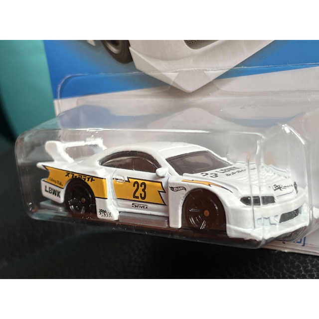 日産(ニッサン)のホットウィール LBWK LB-Racing シルビア ver.2 S15 エンタメ/ホビーのおもちゃ/ぬいぐるみ(ミニカー)の商品写真