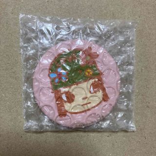 奈良美智 チャリティ缶バッジ(ノベルティグッズ)