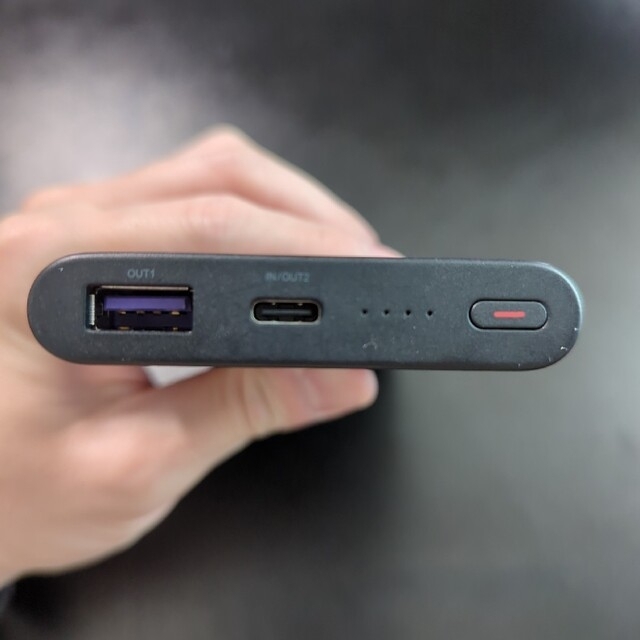 HUAWEI(ファーウェイ)のHuawei Super Charge Power Bank 10,000mAh スマホ/家電/カメラのスマートフォン/携帯電話(バッテリー/充電器)の商品写真