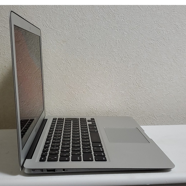 Mac (Apple)(マック)のMacbook Air（13-inch, 2017） スマホ/家電/カメラのPC/タブレット(ノートPC)の商品写真