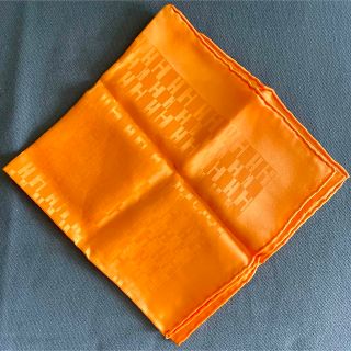 エルメス(Hermes)の超美品‼️エルメスHERMESポケットチーフグランHハンカチ(ハンカチ/ポケットチーフ)