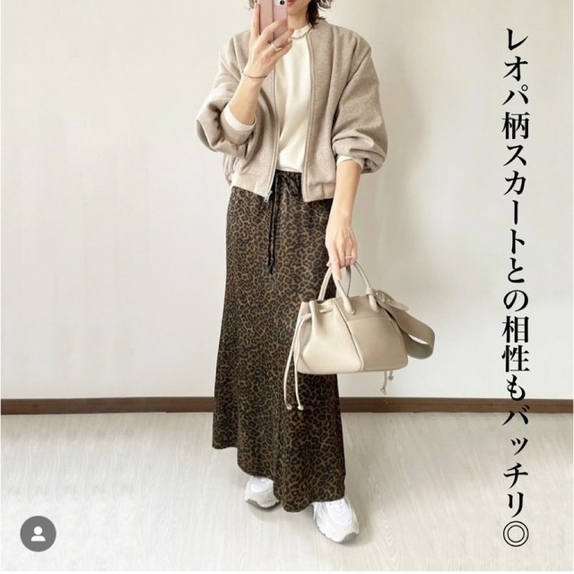 ZARA(ザラ)のZARA プラッシュボンバージャケット　XS レディースのジャケット/アウター(ブルゾン)の商品写真