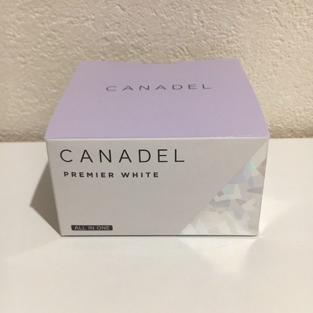 CANADEL カナデル プレミアホワイト 58g コスメ/美容のスキンケア/基礎化粧品(オールインワン化粧品)の商品写真