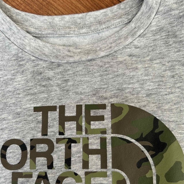 THE NORTH FACE(ザノースフェイス)の【もも様専用です】ノースフェイス　Tシャツ　90 キッズ/ベビー/マタニティのキッズ服男の子用(90cm~)(Tシャツ/カットソー)の商品写真