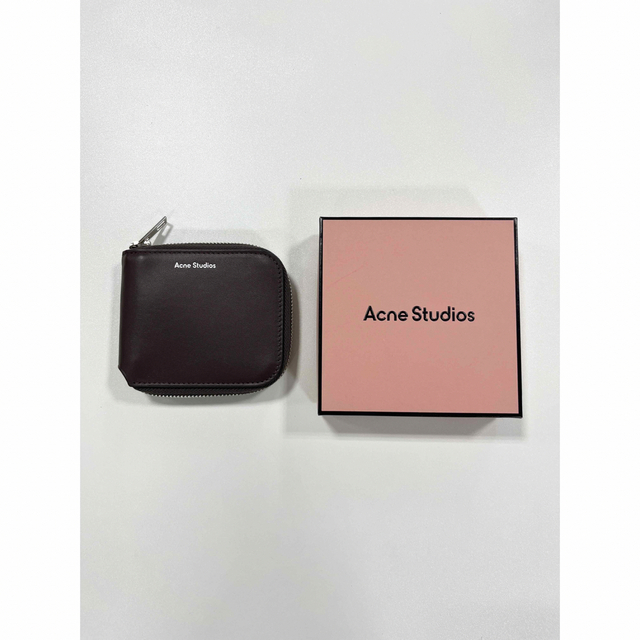 acnestudiosAcne Studios アクネアクネストゥディオズ ラウンドジップ2つ折り財布