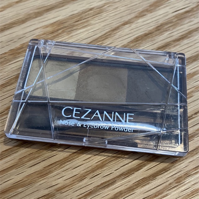 CEZANNE（セザンヌ化粧品）(セザンヌケショウヒン)のセザンヌ  ノーズ＆アイブロウ パウダー  01  キャメル コスメ/美容のベースメイク/化粧品(パウダーアイブロウ)の商品写真