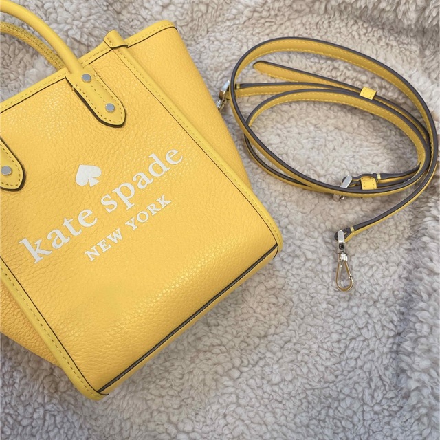 kate spade new york(ケイトスペードニューヨーク)のケイトスペード　イエロー　ミニショルダーバッグ  エラ　ミニ　トート　牛革 レディースのバッグ(ショルダーバッグ)の商品写真