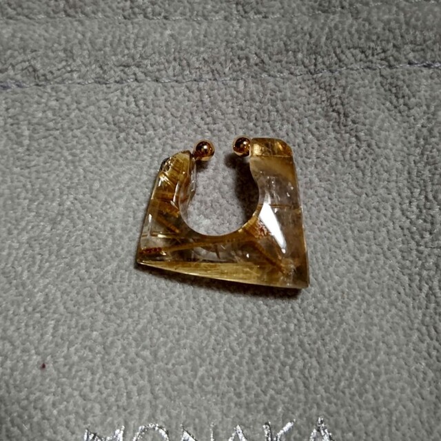 H.P.FRANCE(アッシュペーフランス)のmonaka jewellery ゴールデンルチルクォーツ ロックイヤカフ レディースのアクセサリー(イヤーカフ)の商品写真