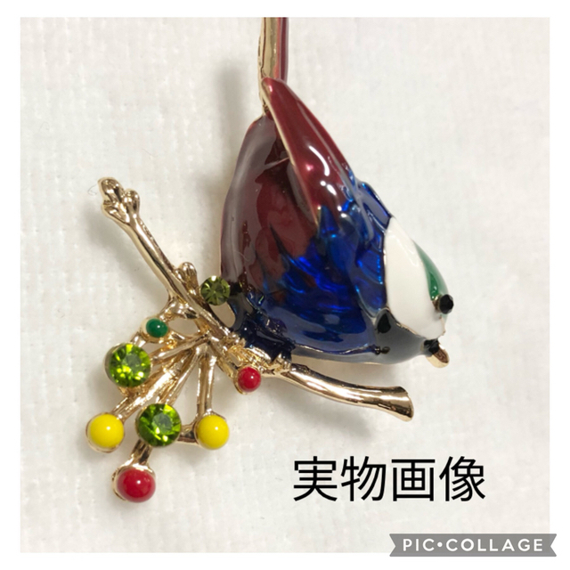 ❤️SALE❤️ブローチ コサージュ キラキラ ビジュー 小鳥 鳥 パーティ レディースのアクセサリー(ブローチ/コサージュ)の商品写真