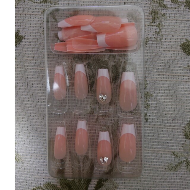 韓国製ネイルチップ コスメ/美容のネイル(つけ爪/ネイルチップ)の商品写真