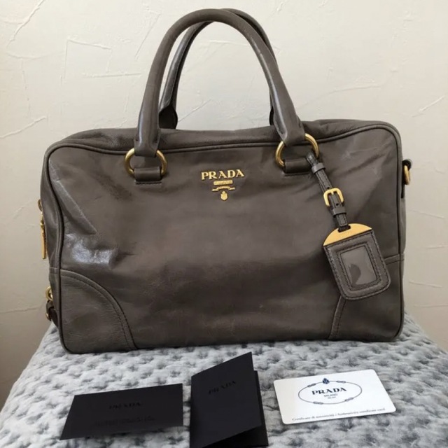 PRADA バック