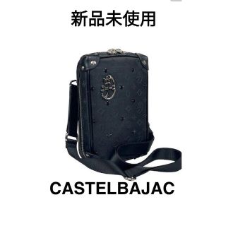 カステルバジャック(CASTELBAJAC)のカステルバジャック CASTELBAJAC 縦長 ショルダーバッグ 黒(ショルダーバッグ)